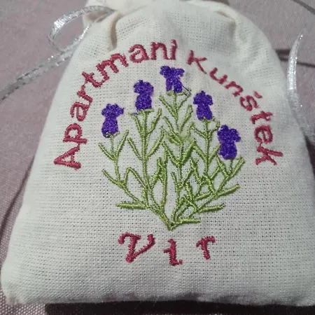 Apartmani Andja * Vir